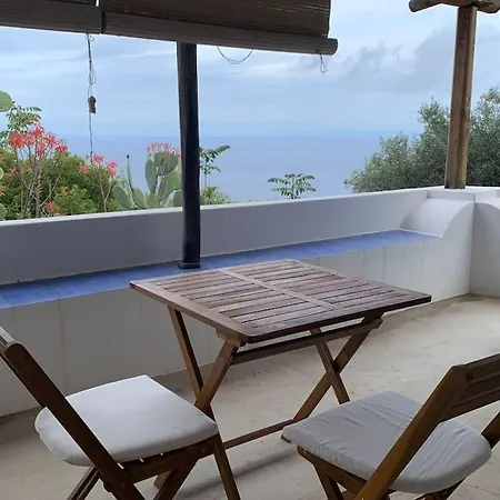 Filicudi Canale Casa Bra *