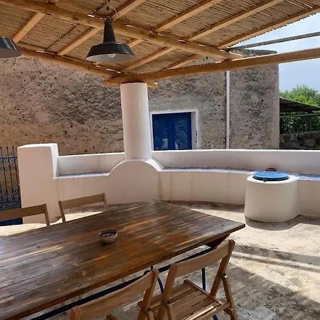 Filicudi Canale Casa Bra Pecorini