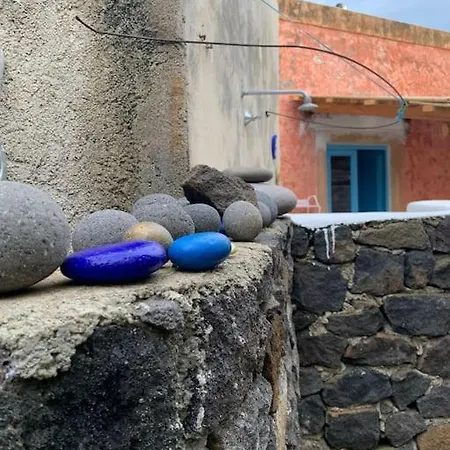 Filicudi Canale Casa Bra * Pecorini